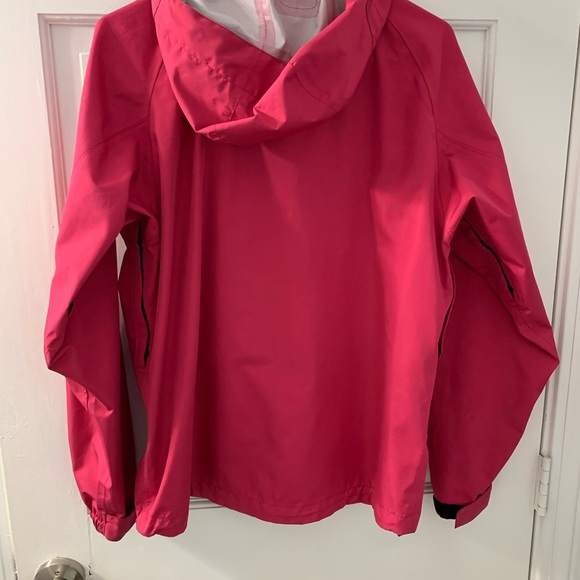 L.L.Bean women’s S waterproof rain jacket pink - Picture 2 of 6
